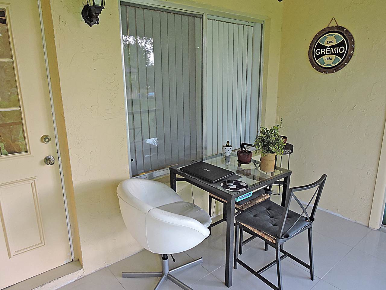 304 Pine Ridge Circle - Photo 1