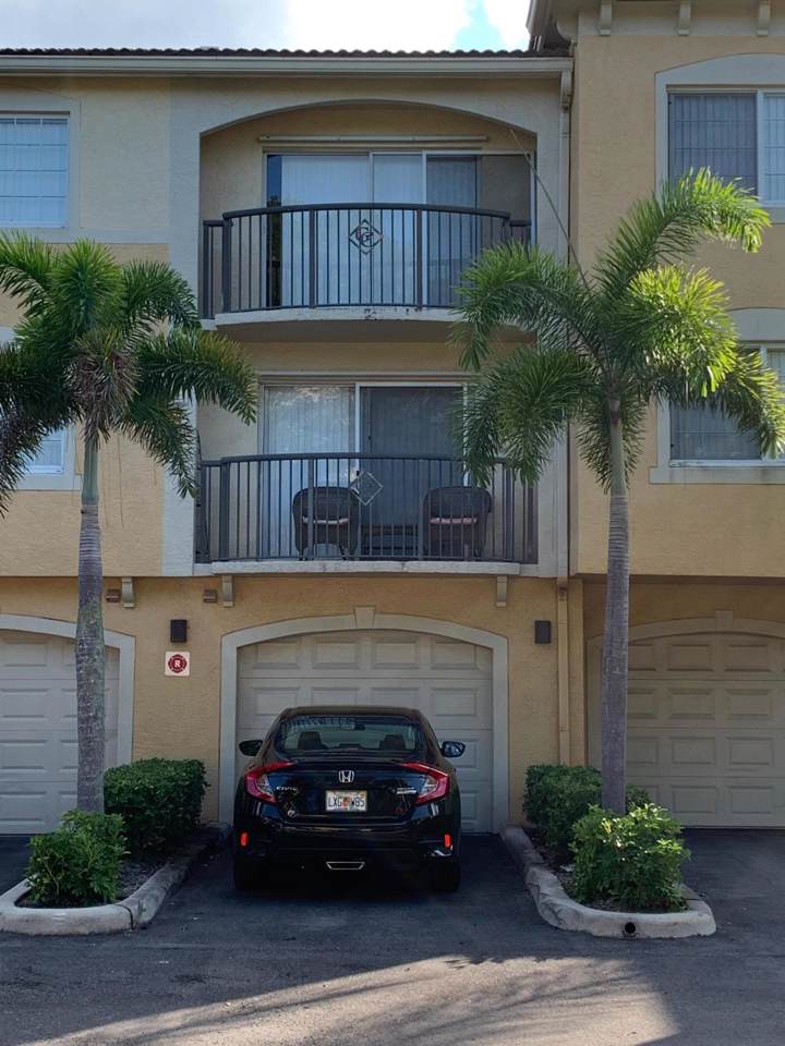 100 Crestwood Court - Photo 1