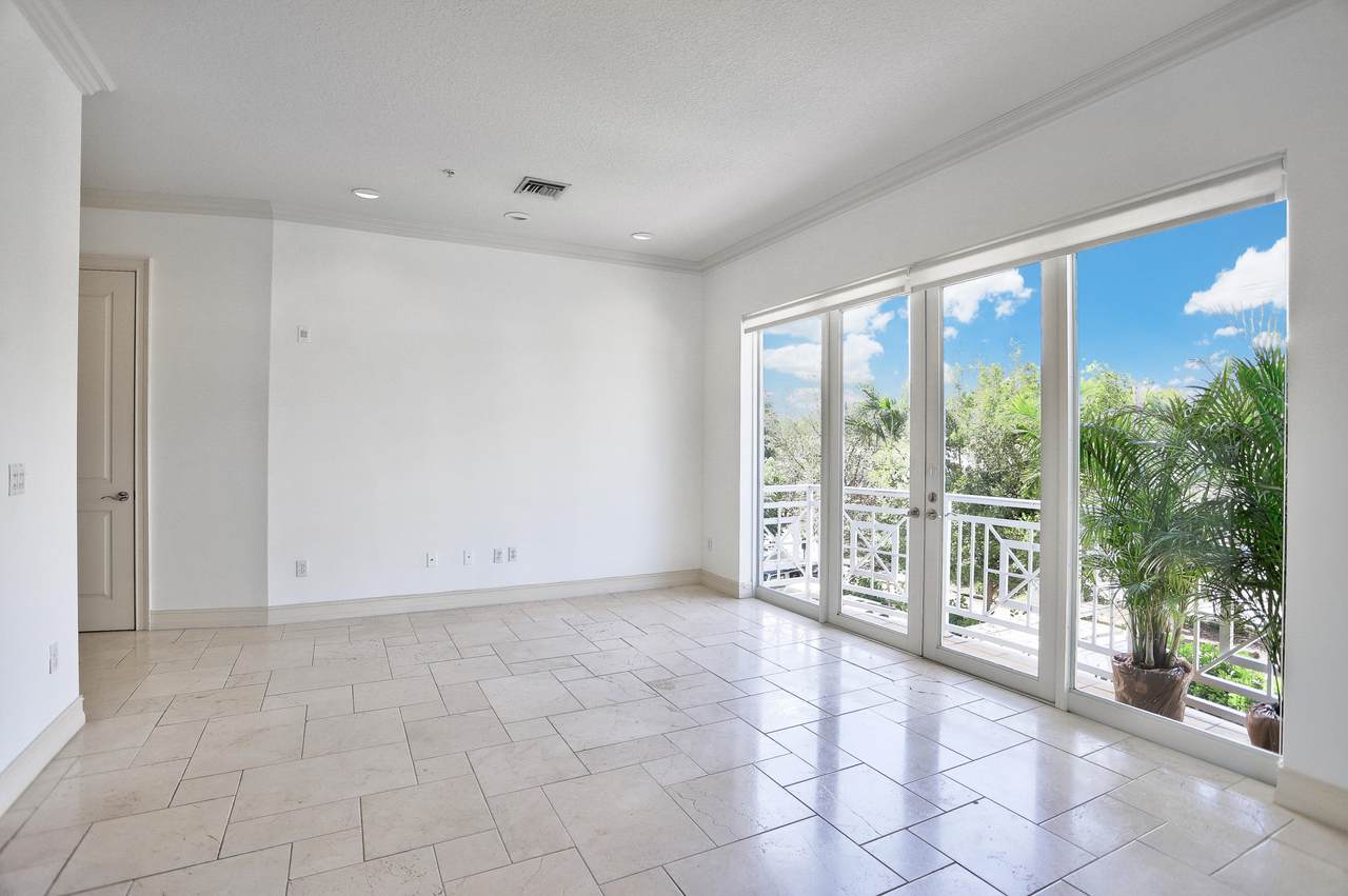 12 1st Avenue - Photo 1