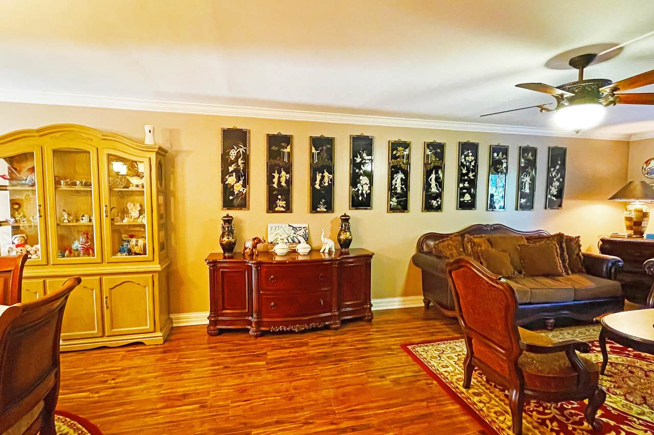 2803 Victoria Way - Photo 1