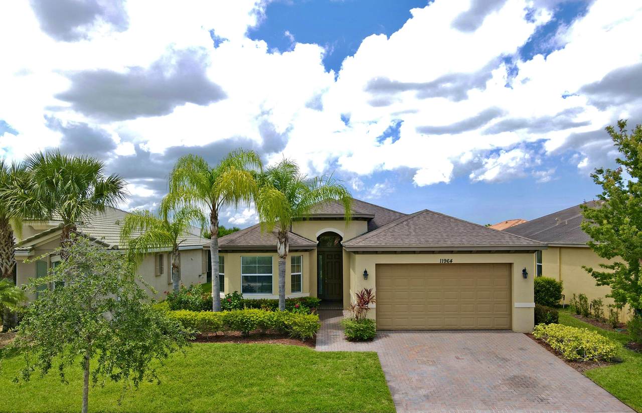 11964 Crestwood Circle - Photo 1