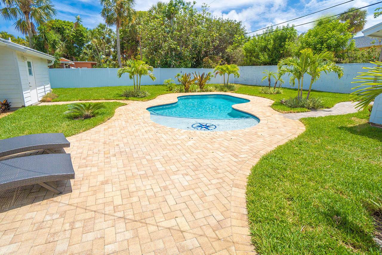 3206 Palm Drive - Photo 1