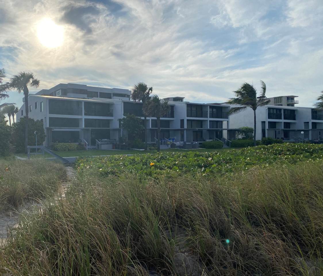 2175 Ocean Boulevard - Photo 1