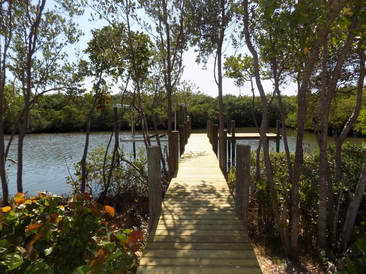 3929 Shoreside Drive - Photo 1