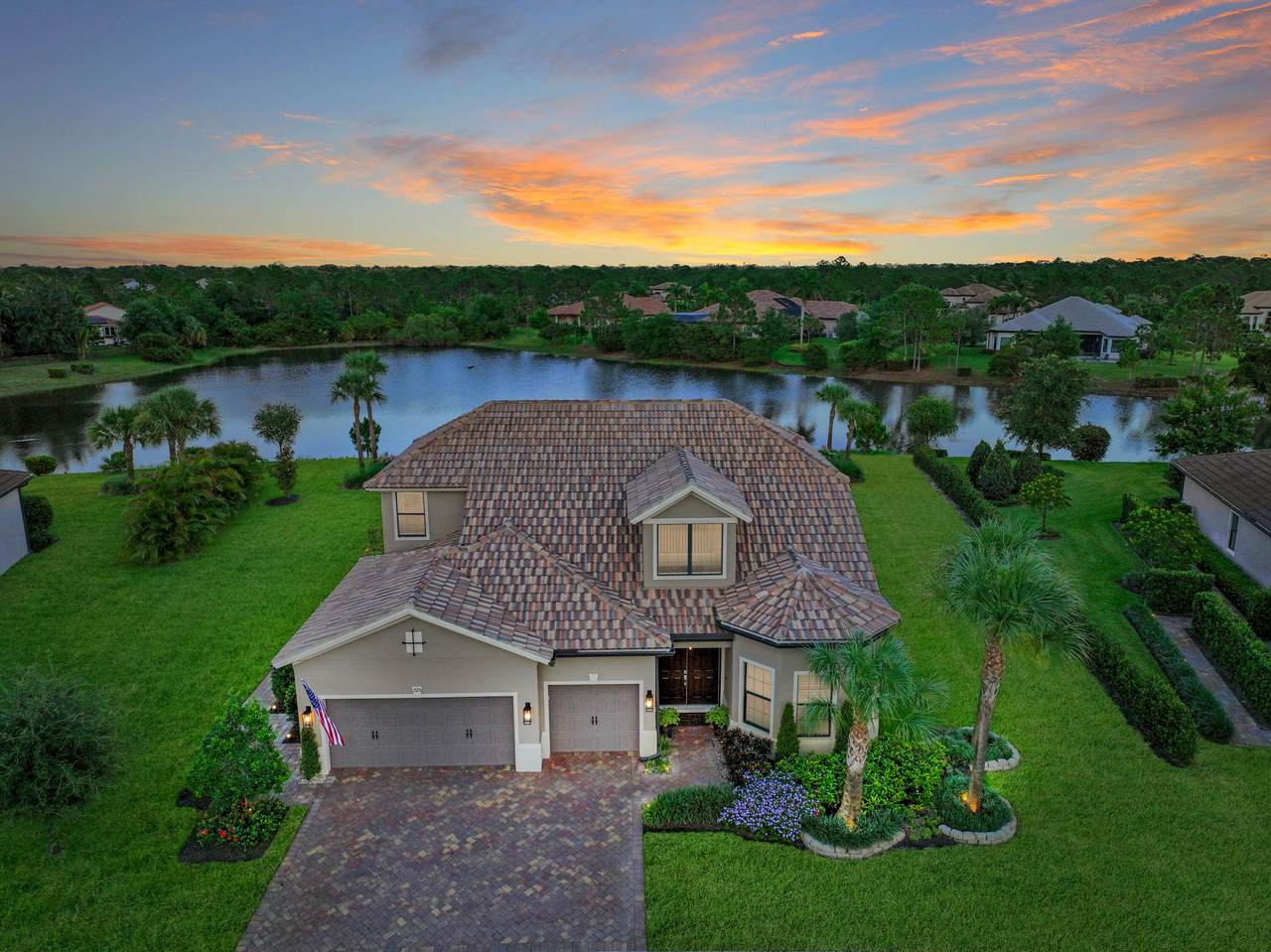 725 Sea Green Street - Photo 1