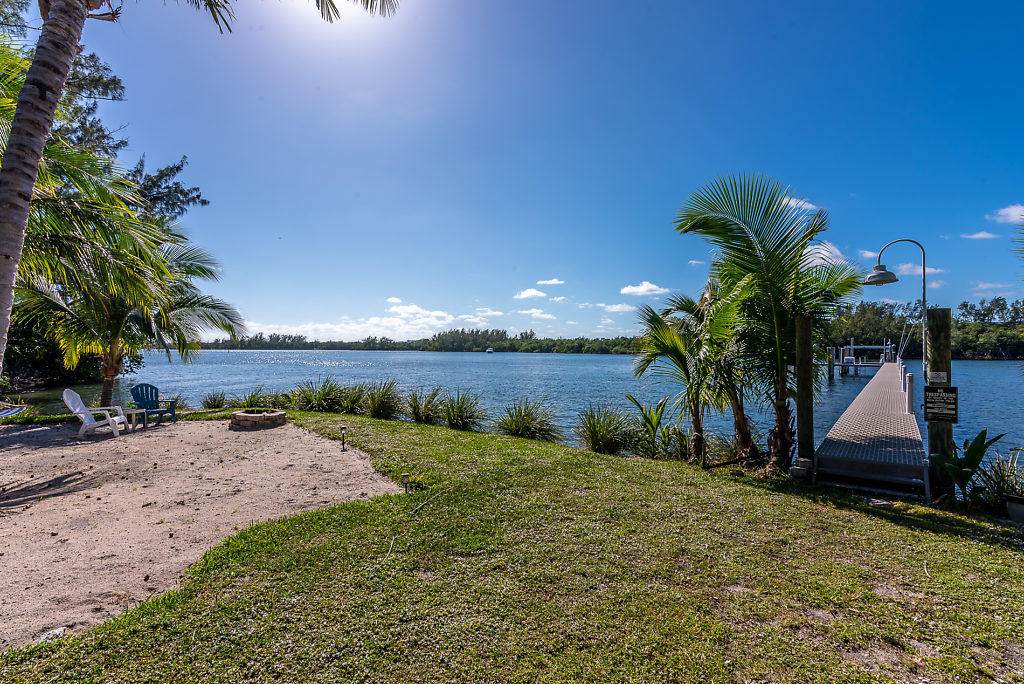 900 Lago Mar Lane - Photo 1
