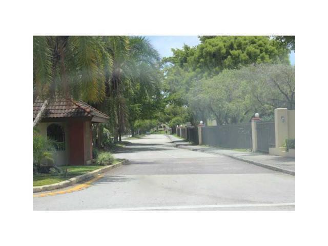 8933 123rd Court - Photo 1