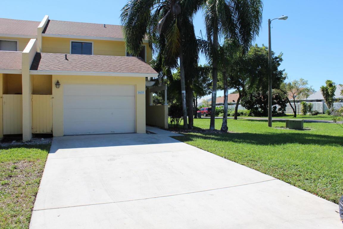 1635 Woodbridge Lakes Circle - Photo 1