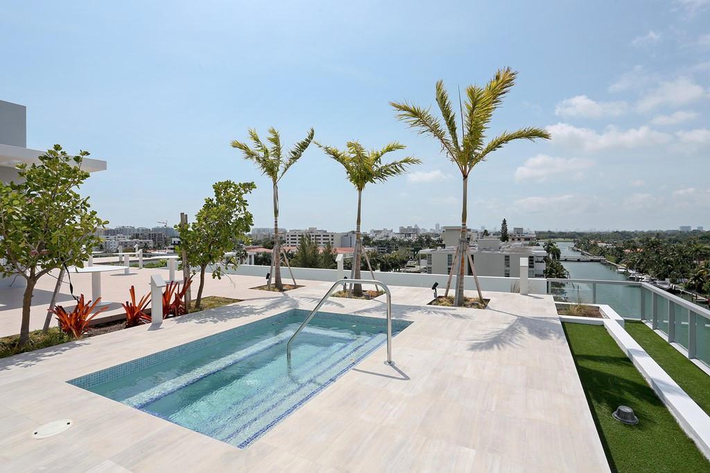 9940 Bay Harbor Drive - Photo 1