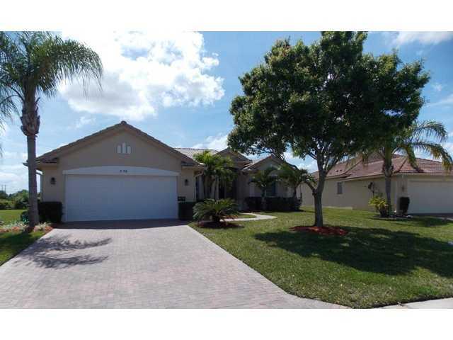 558 Waverly Circle - Photo 1