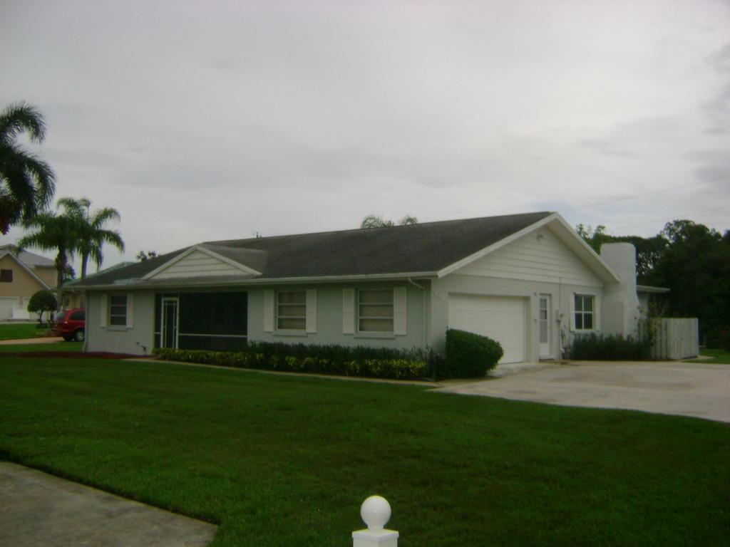 481 Pine Tree Lane - Photo 1