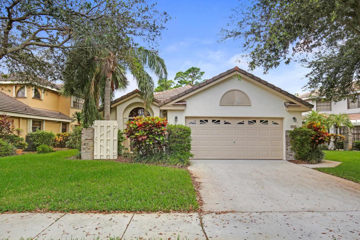 4325 Sherwood Forest Drive - Photo 1