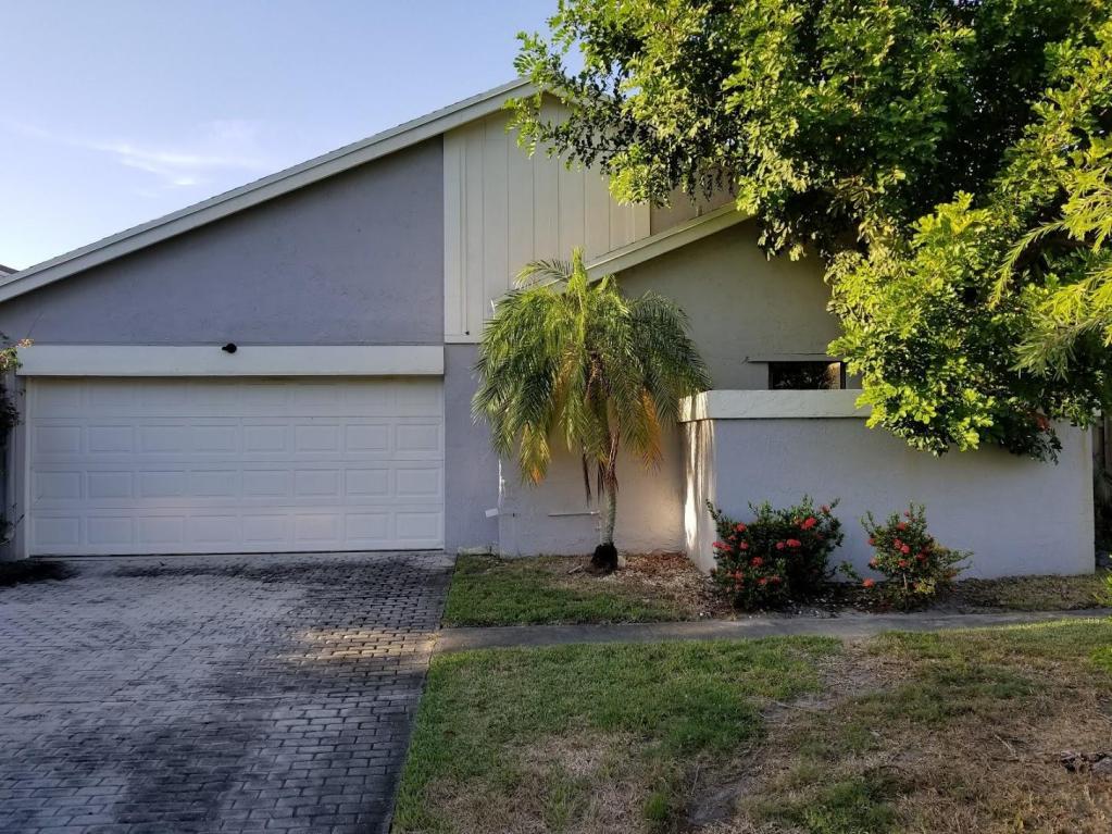 1945 9th Street - Photo 1