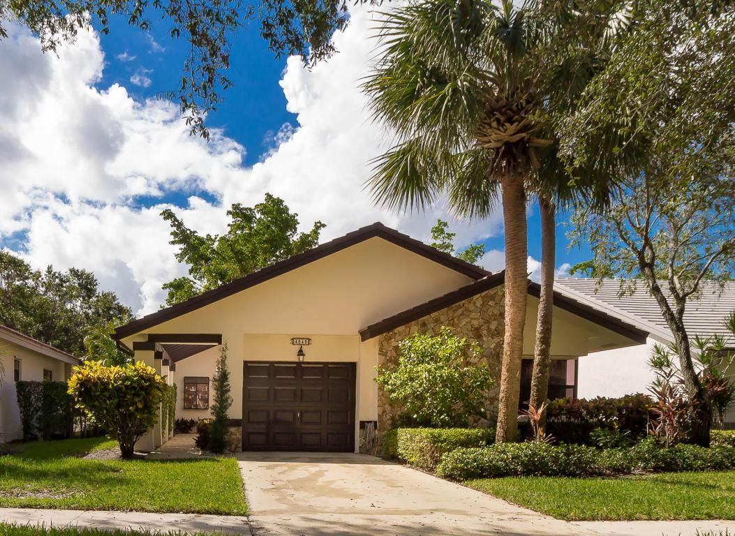 4843 Boxwood Circle - Photo 1