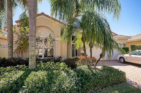10471 Utopia Circle - Photo 1