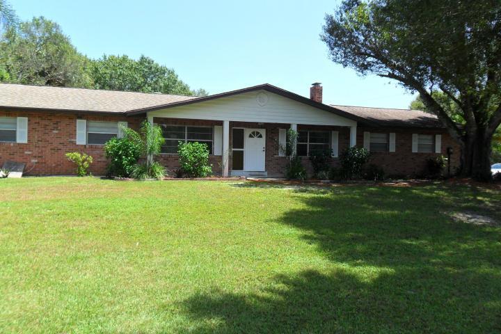 5604 Oleander Avenue - Photo 1
