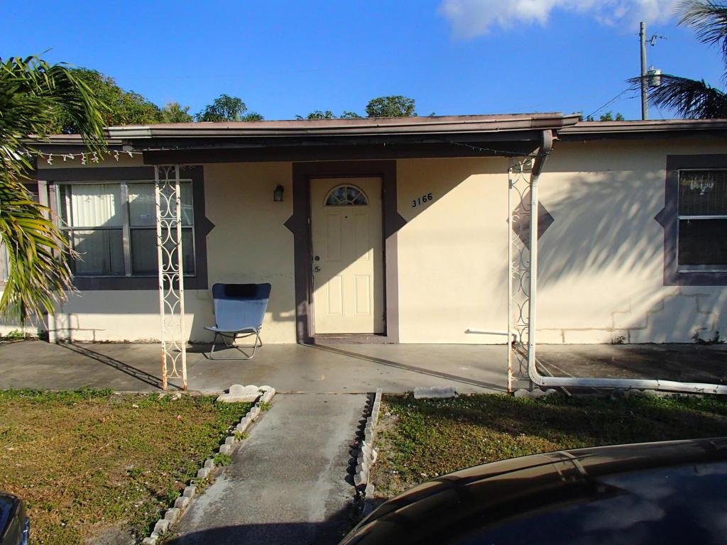 3166 Seacrest Boulevard - Photo 1