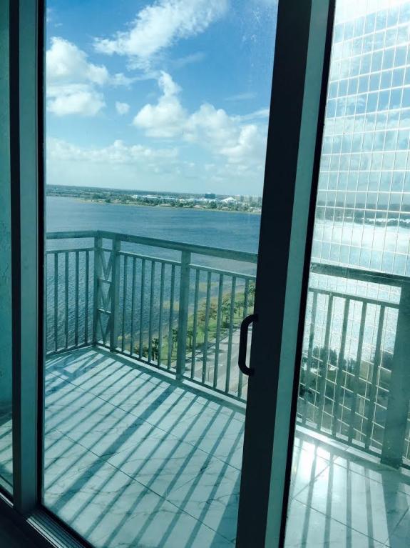 300 Australian Avenue - Photo 1