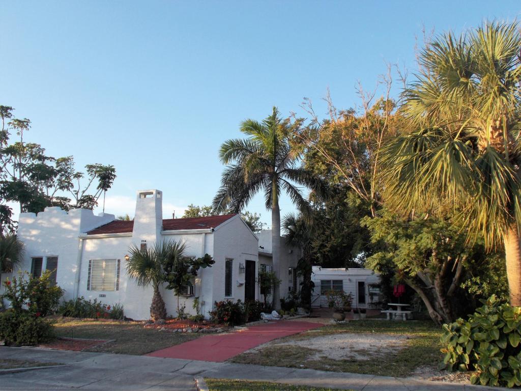 238 Fordham Drive - Photo 1