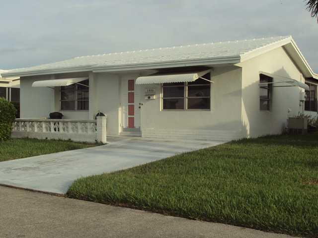 1006 Siesta Avenue - Photo 1
