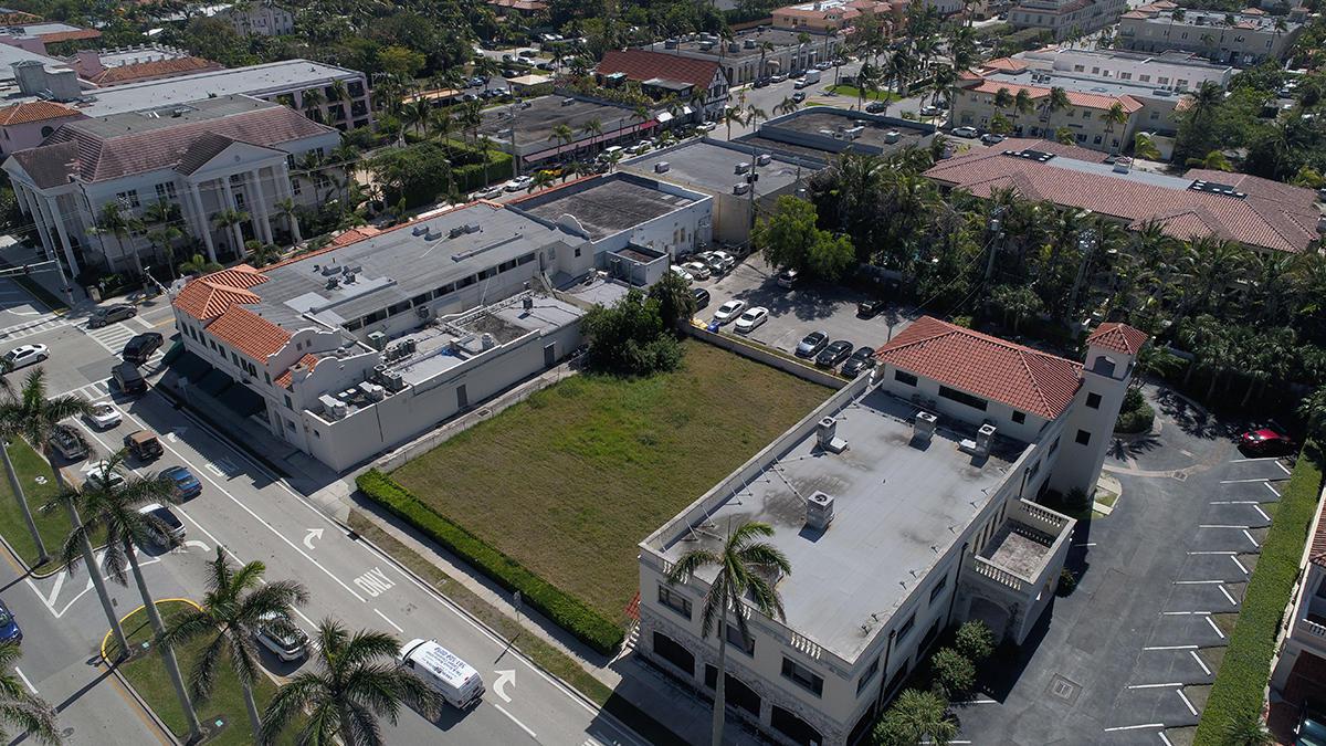 204 Royal Palm Way - Photo 1