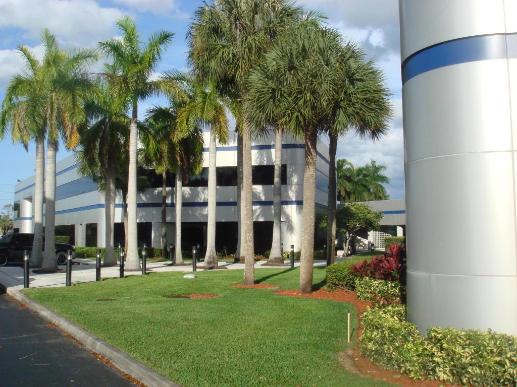 3363 Commercial Boulevard - Photo 1