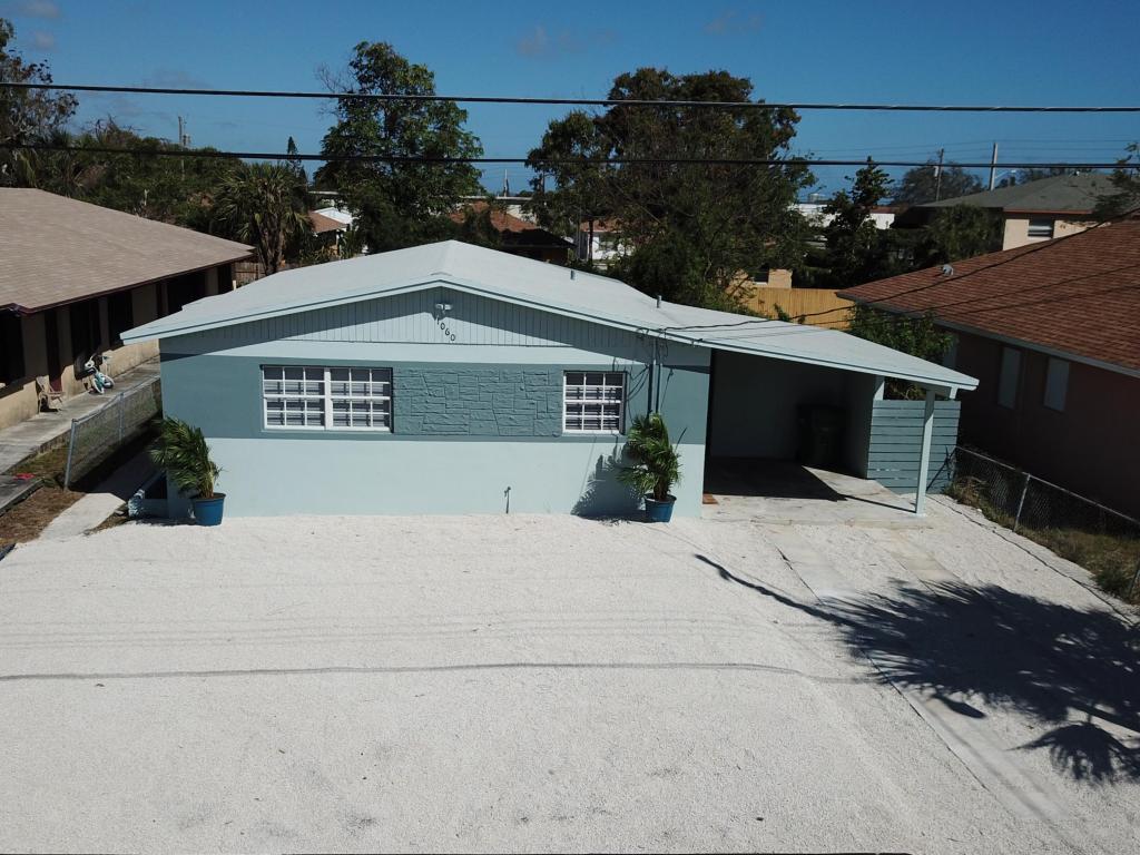 1060 30th Street - Photo 1