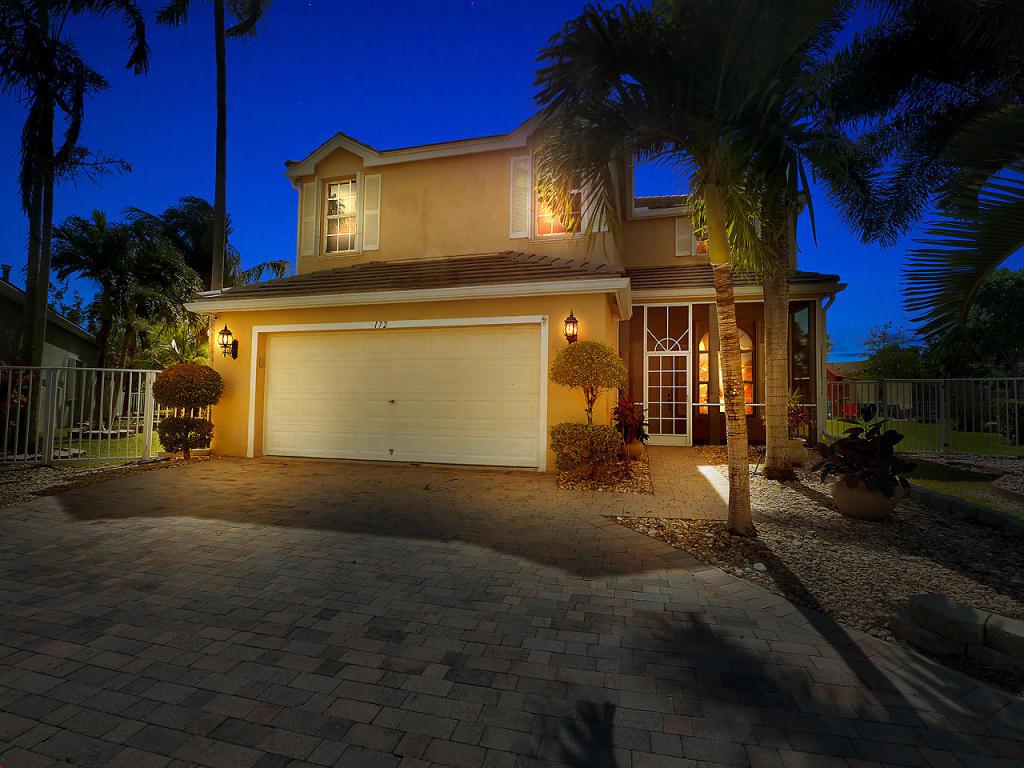 172 Canterbury Place - Photo 1