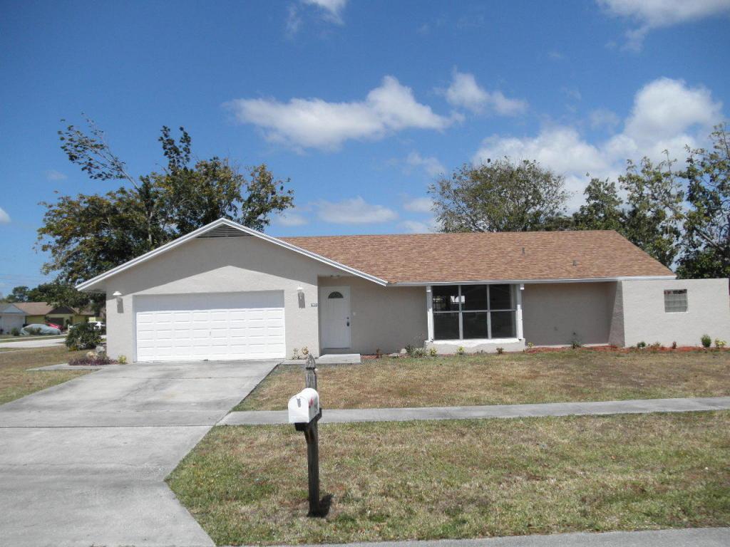 1290 Jackpine Street - Photo 1