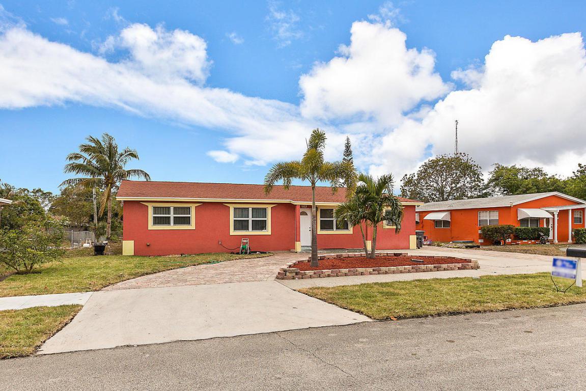 912 Northern Drive - Photo 1