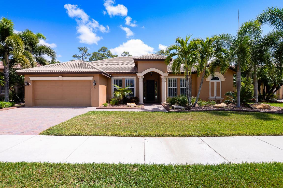 812 Sw Grand Reserve Blvd - Photo 1