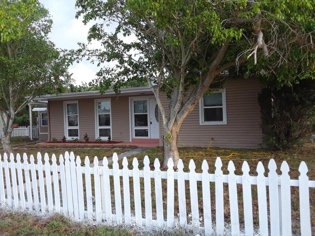 109 Solaz Avenue - Photo 1
