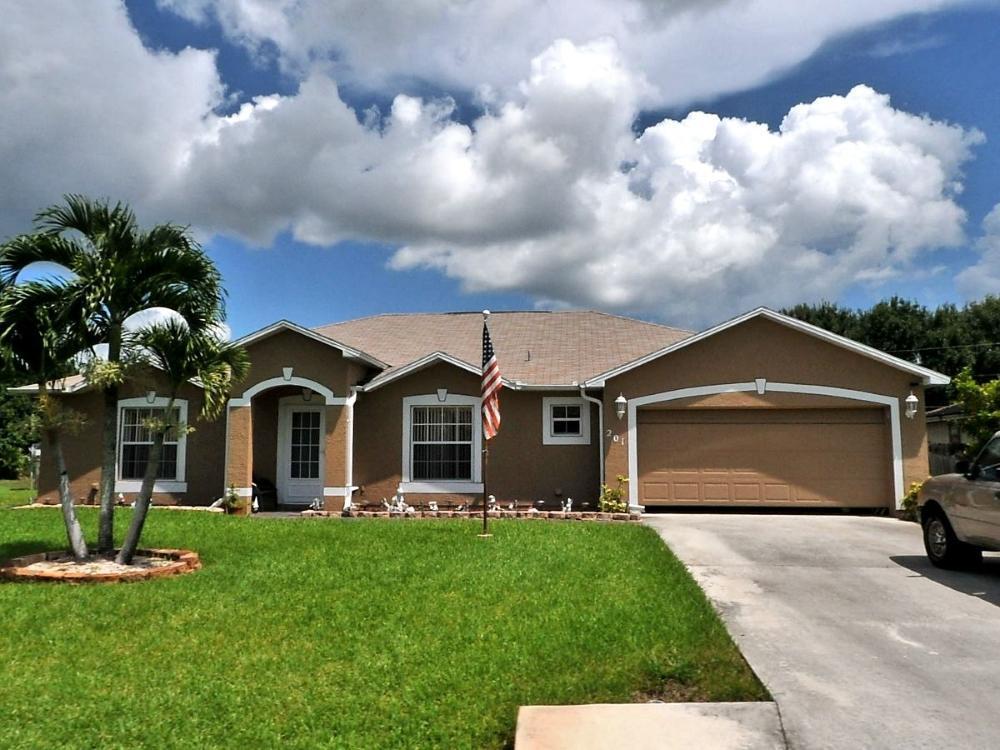 201 Ray Avenue - Photo 1