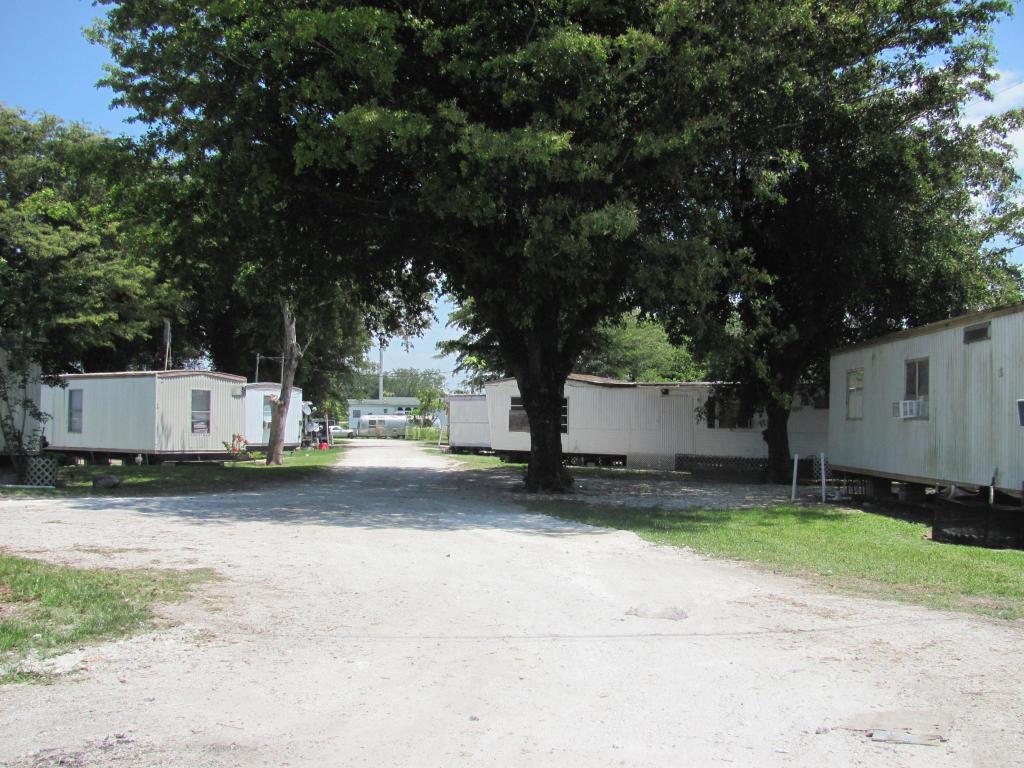 240 Us-27 - Photo 1