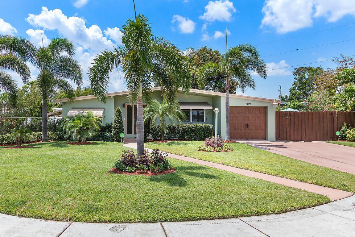 1720 44 Street - Photo 1