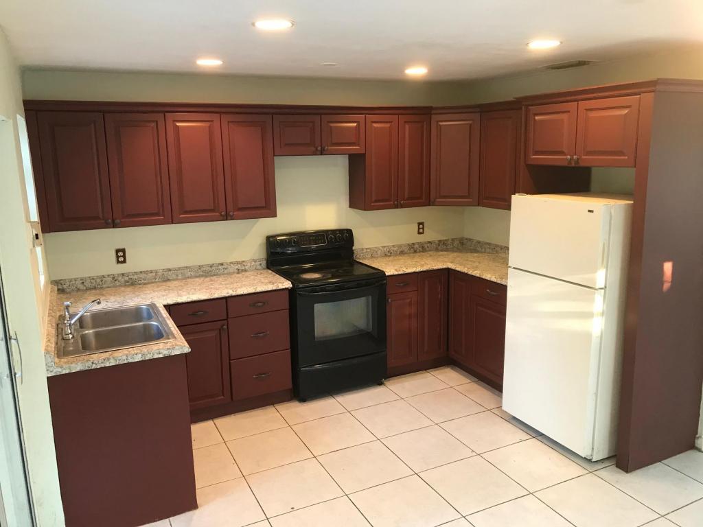 703 42nd Street - Photo 1