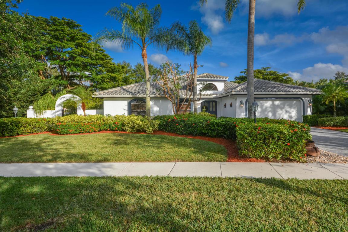 2821 Hampton Circle - Photo 1