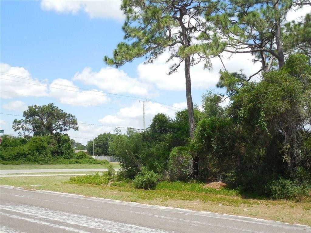 147 Admiral Circle - Photo 1
