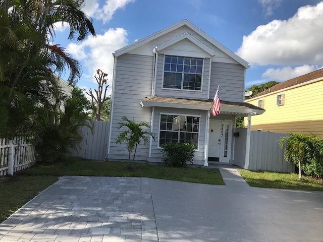 5807 Dewberry Way - Photo 1