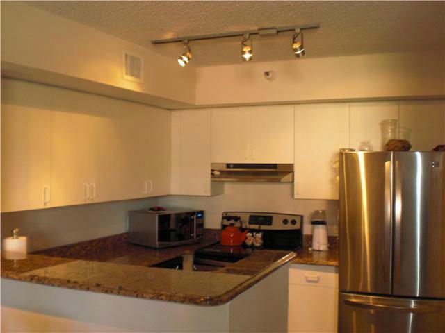 127 Yacht Club Way - Photo 1