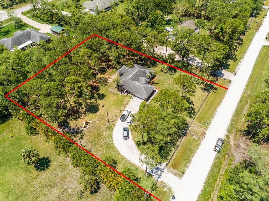 16068 86th Street - Photo 1