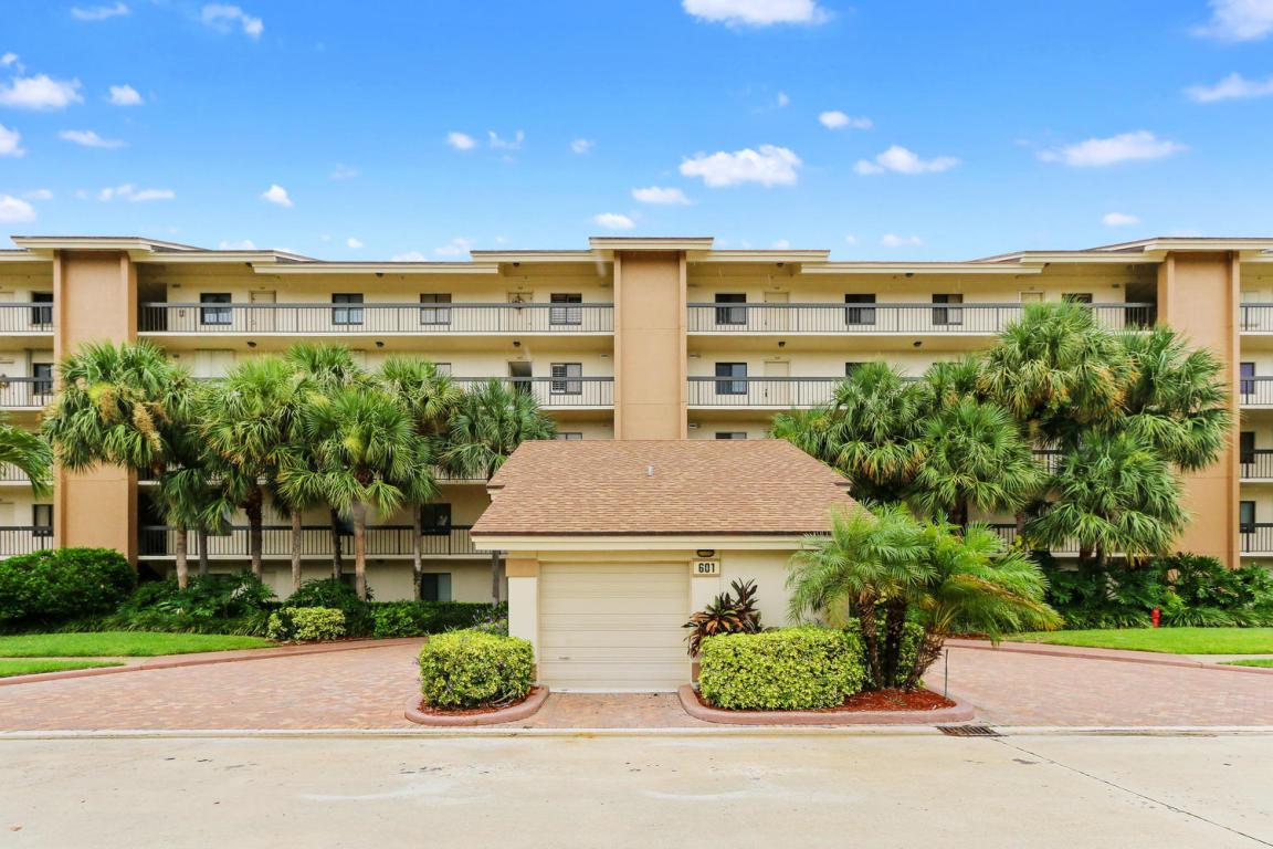 601 Seafarer Circle - Photo 1