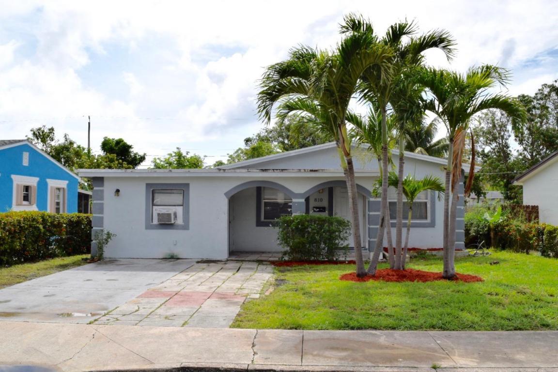 810 E Street - Photo 1