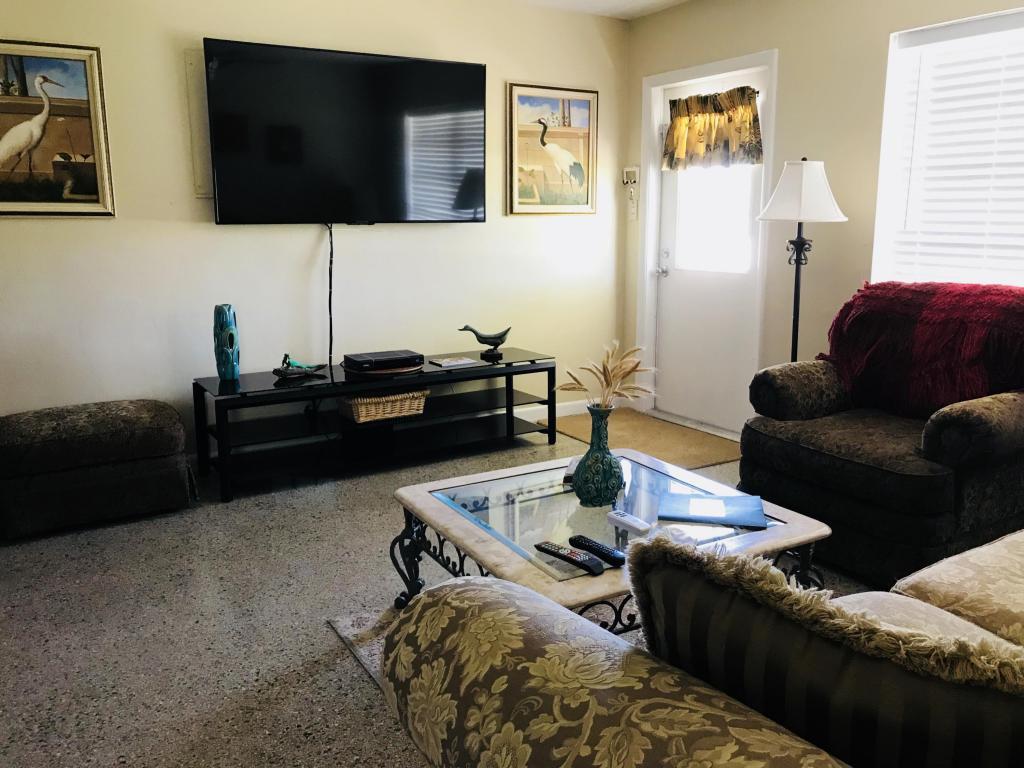 2426 Letitia Street - Photo 1