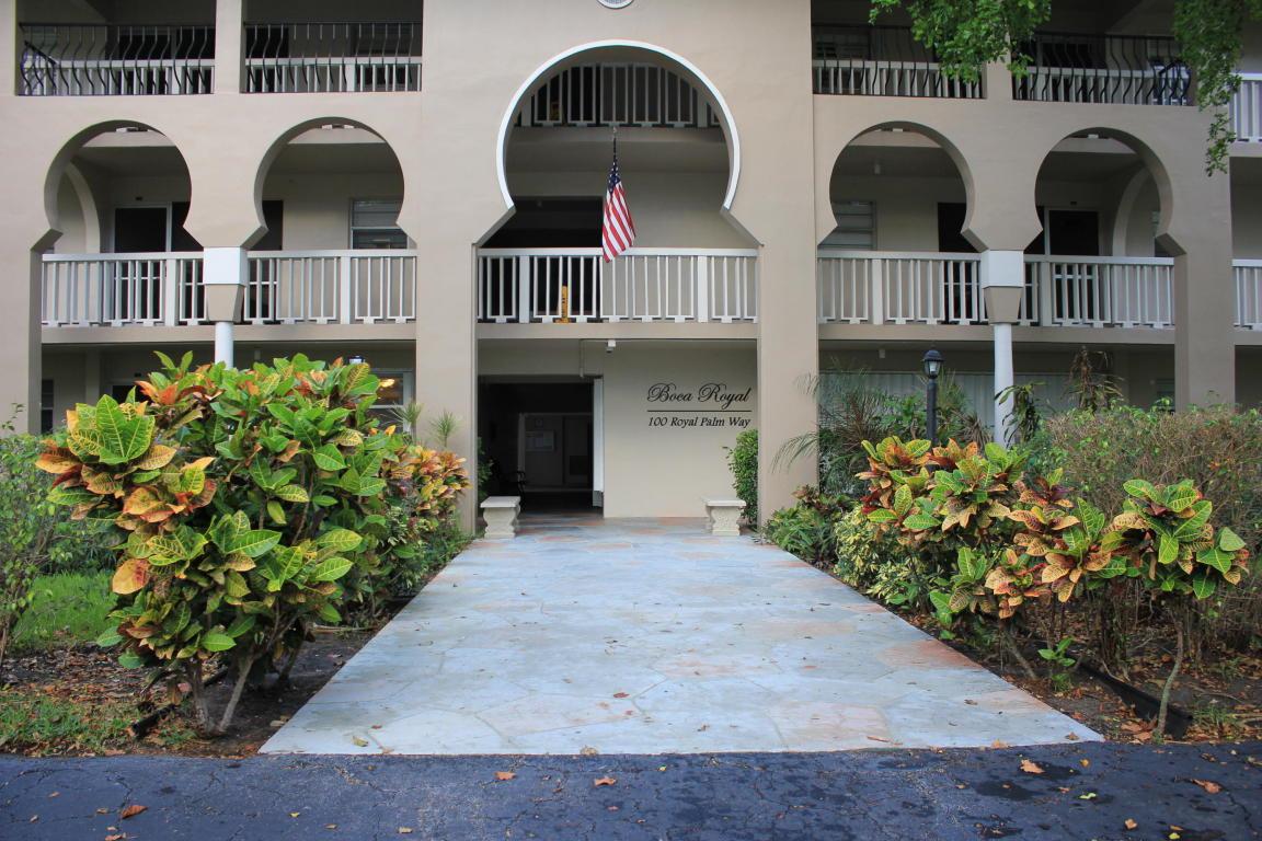 100 Royal Palm Way - Photo 1