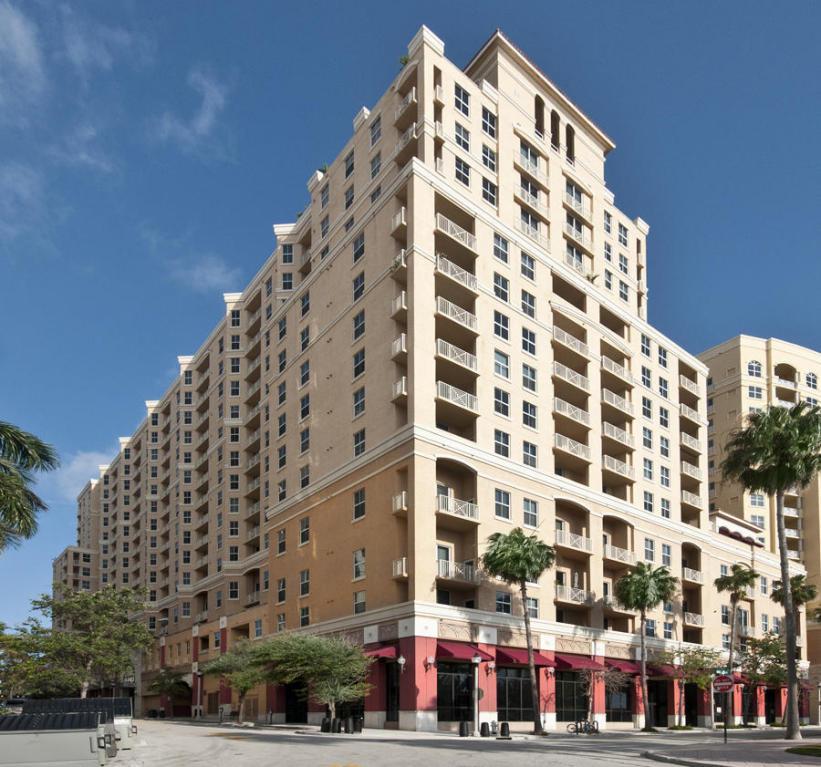 255 Evernia Street - Photo 1