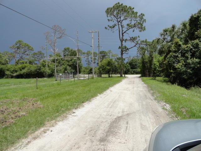 17300 Glades Cut Off Road - Photo 1