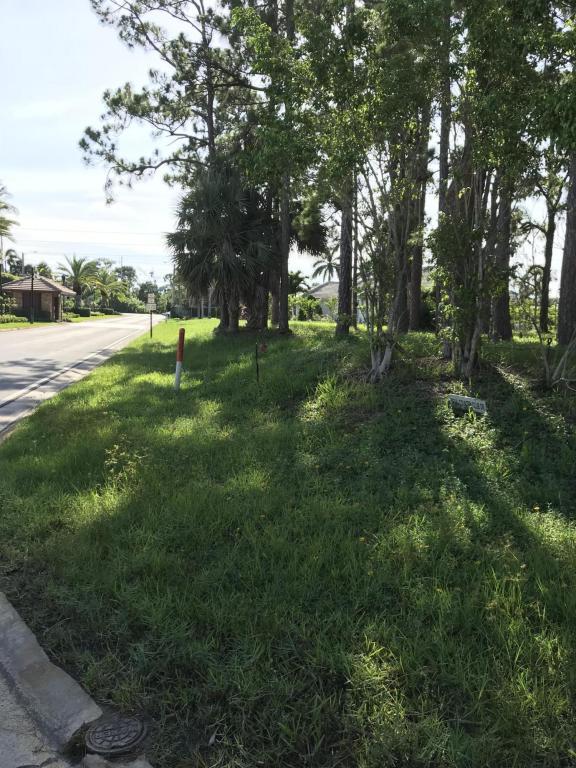 553 Country Club Drive - Photo 1