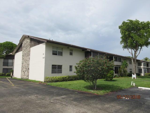 350 Laurel Drive - Photo 1