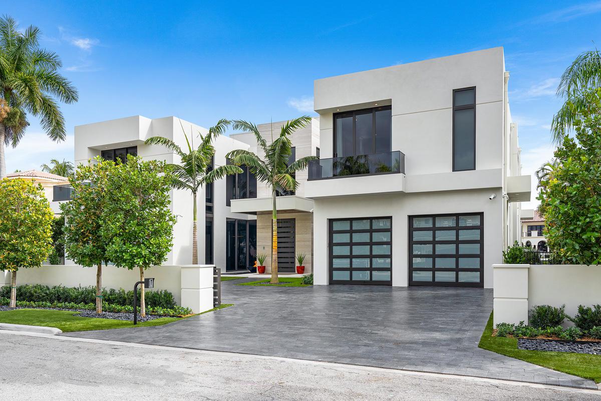 320 Maya Palm Drive - Photo 1